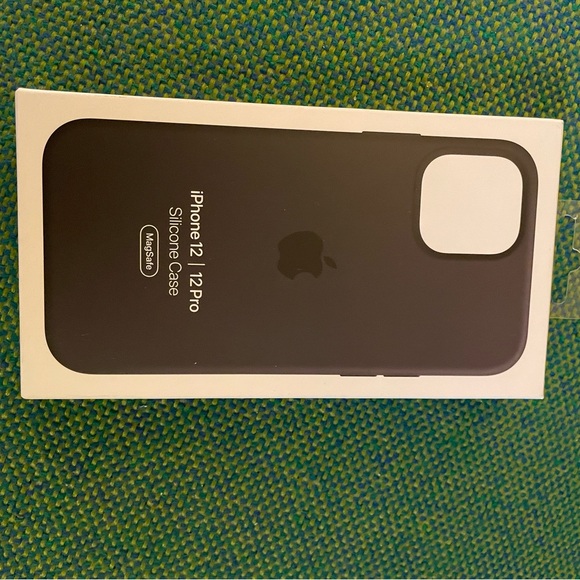 Brand New Apple iPhone 12 or 12Pro silicone case with MagSafe - Black - Picture 3 of 3